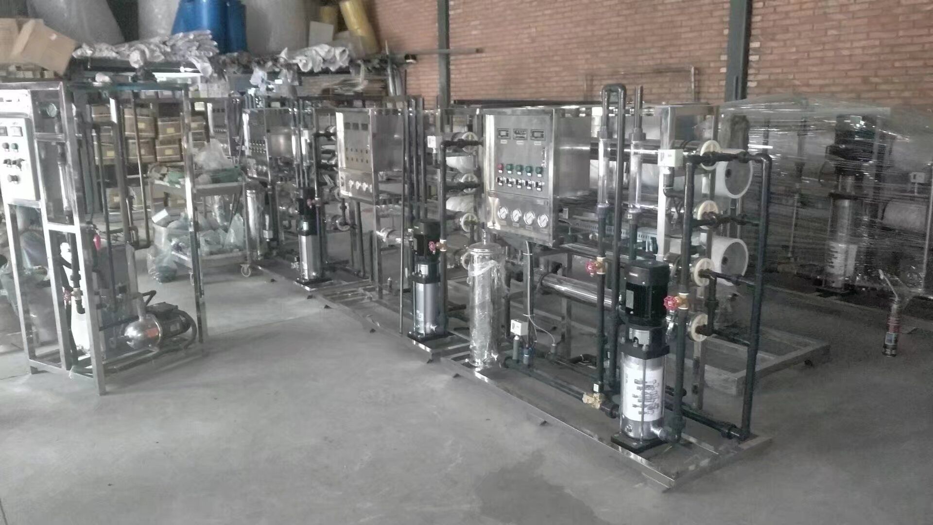 ���ڶ��_˹���B͸��ˮ�O��